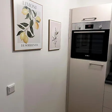 Zentrale Wohlfuehloase Mit Parkplatz *